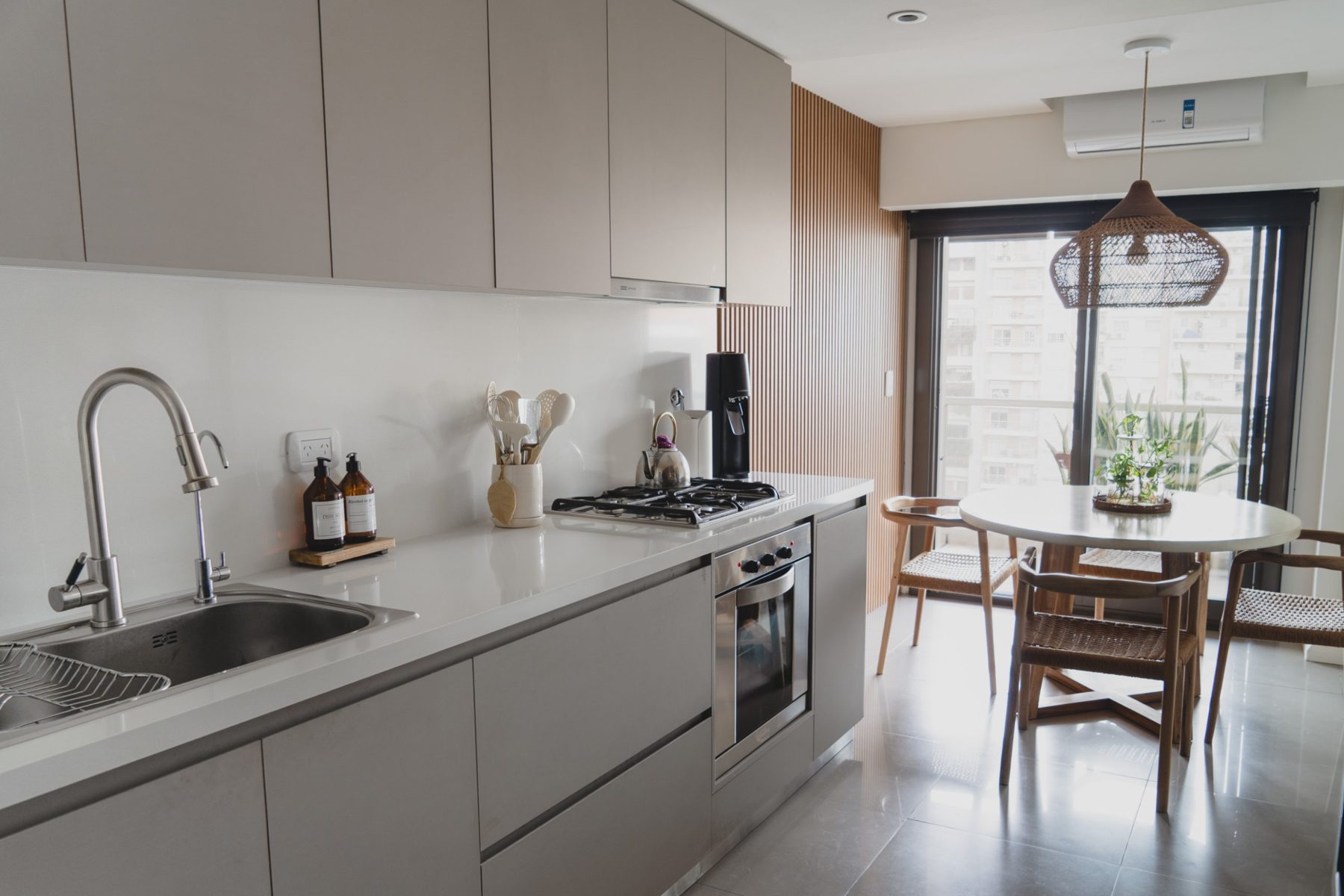 Cocina y comedor Thompson